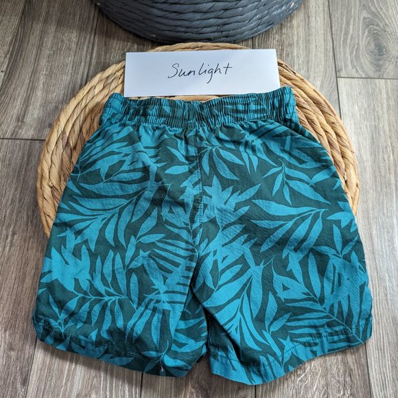 NWOT Boys (5T) - GAP Shorts Palm Print - Picture 4 of 6